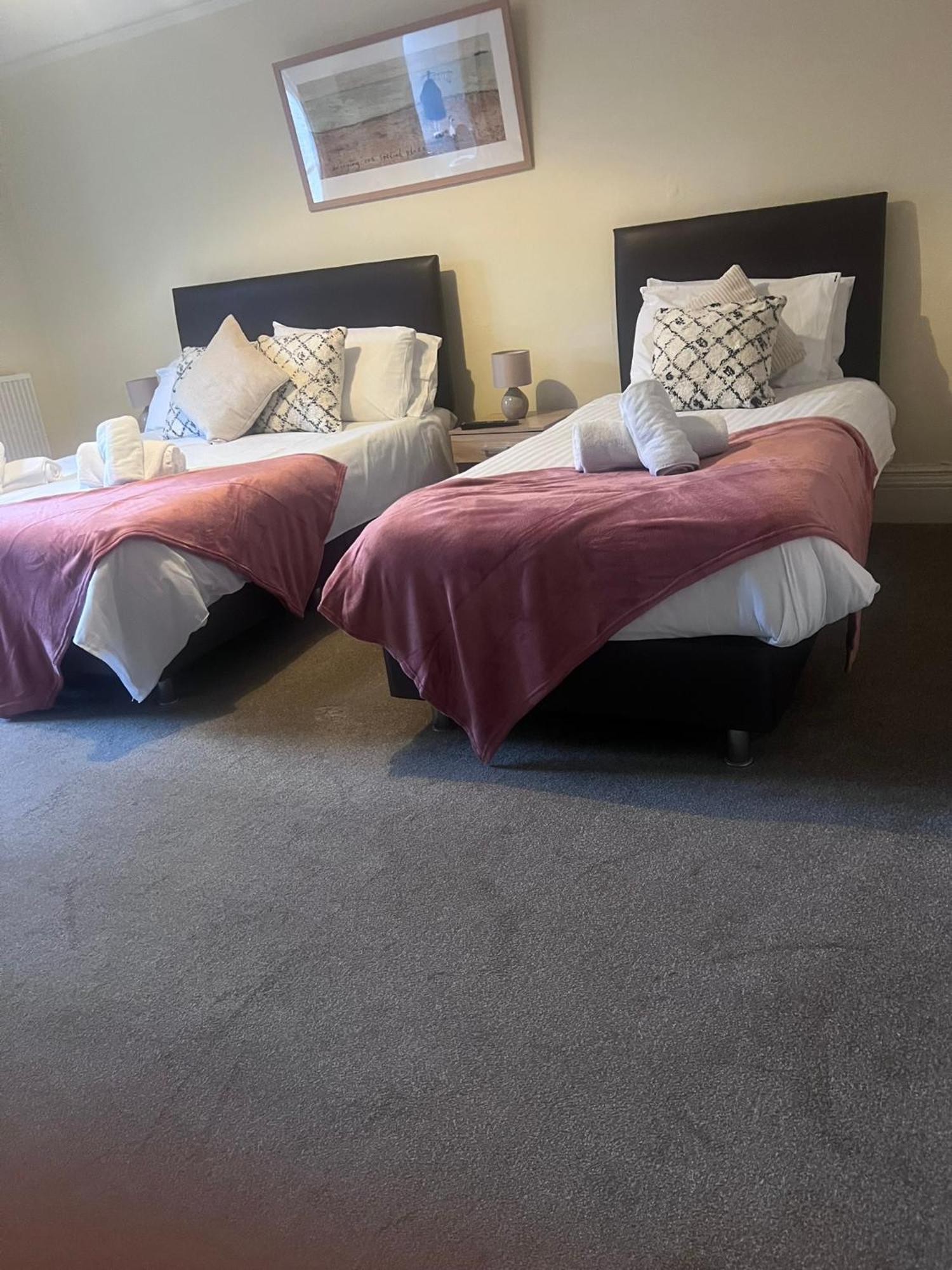 The Crown Hotel Lynton Extérieur photo
