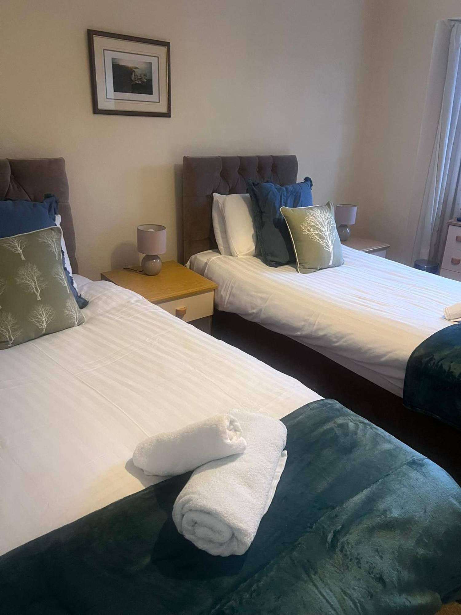 The Crown Hotel Lynton Extérieur photo